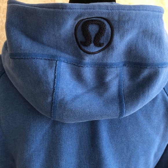 Lululemon zip up hoodie - Picture 4 of 9